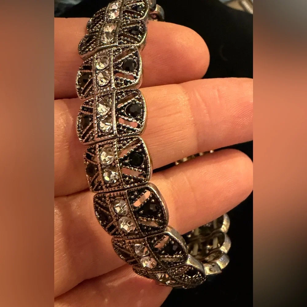Vintage Silver Tone Rhinestone Stretch Link Bracelet - Picture 3 of 5